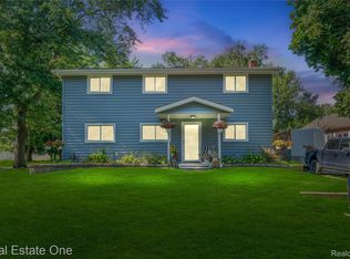 12118 Craig St, Romulus, MI 48174