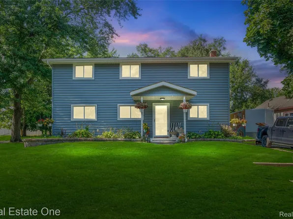 12118 Craig St, Romulus, MI 48174