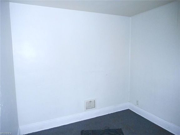 5th image of 129 S Garland Ave