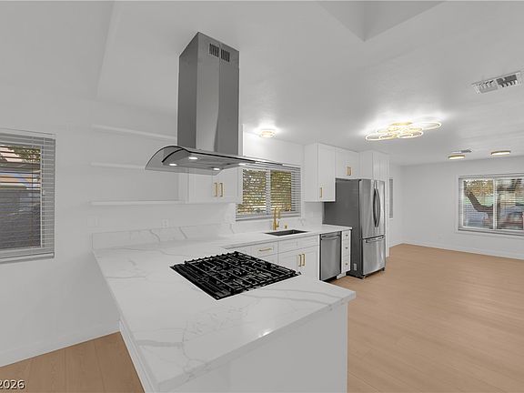 4th image of 2353 Moorpark Way