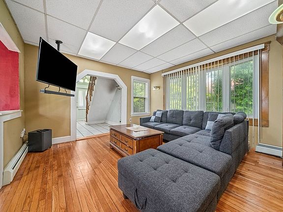 5th image of 25 Liberty St