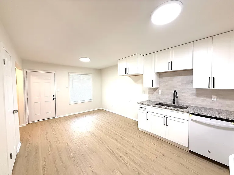 1401 Arvel Cir — Photo 23