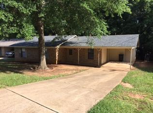 1103 Rolling Hills Dr, Longview, TX 75604