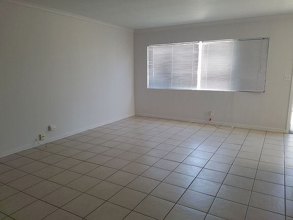 4th image of 7748 1/2 Mooney Dr