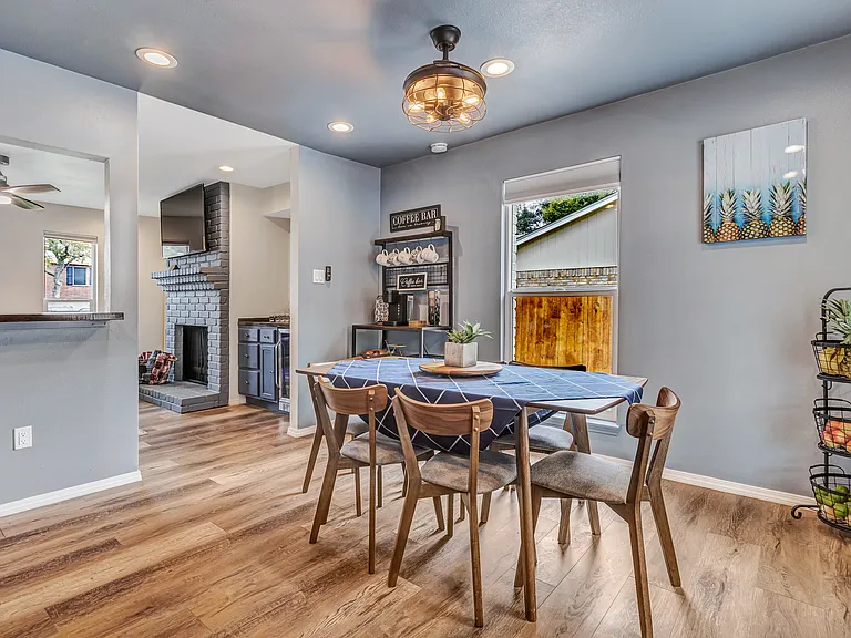 11611 Rousseau St — Photo 28