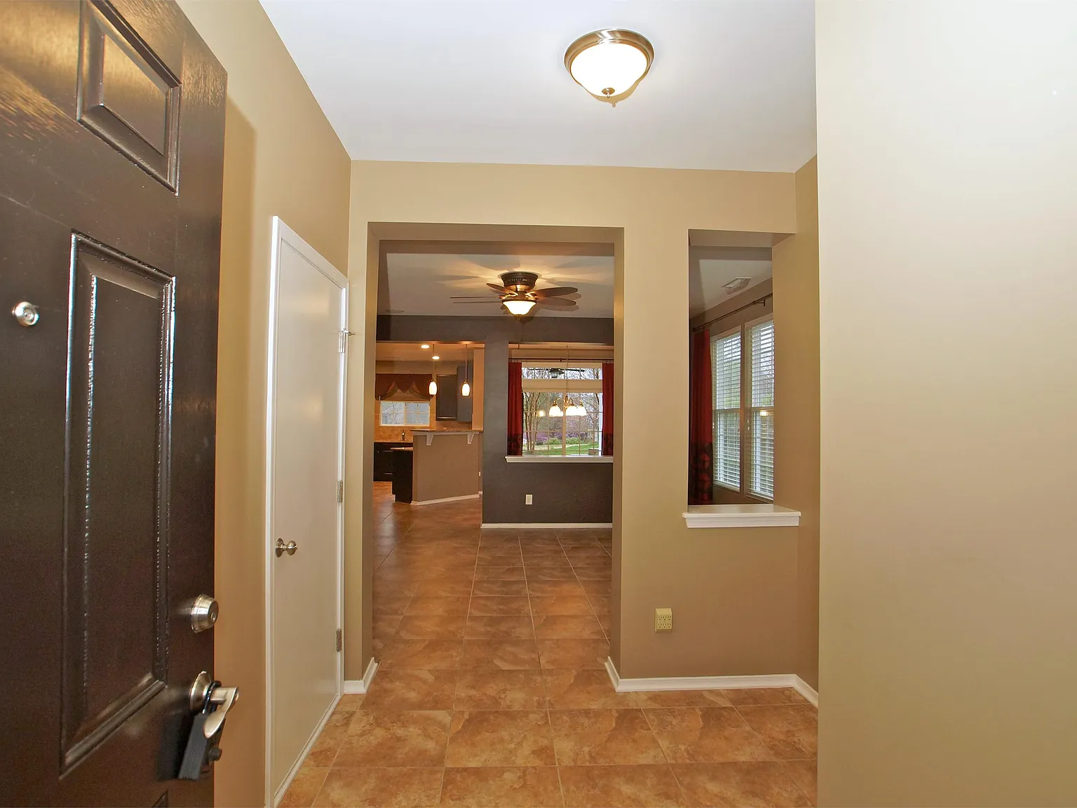 Whirlaway Court 1802 - 1 — Photo 2