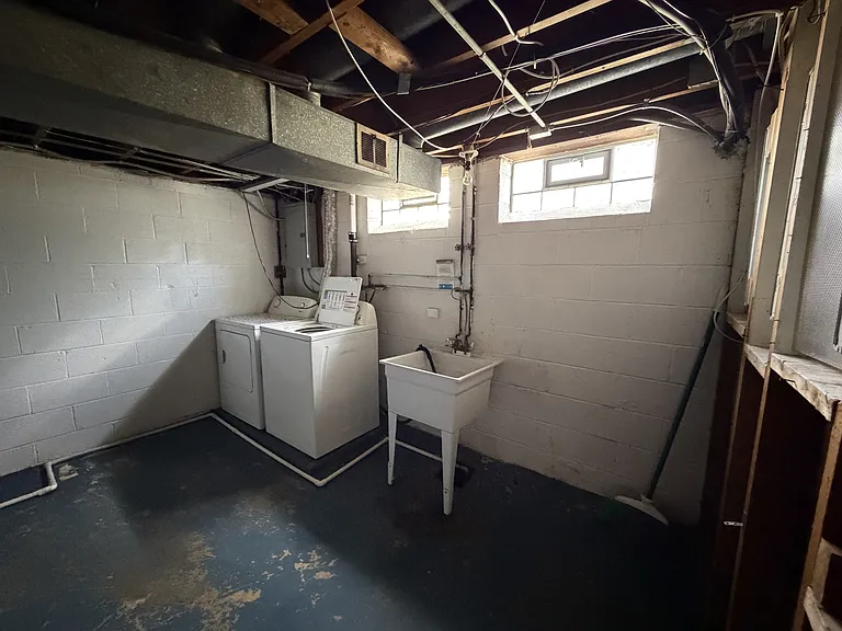 9406 Independence Blvd — Photo 20
