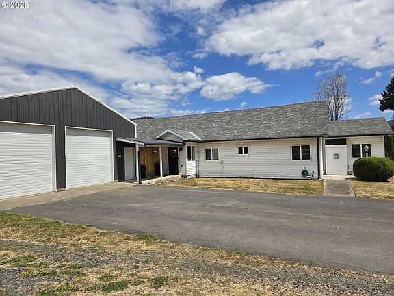 3rd image of 71 Cloverdale Ave