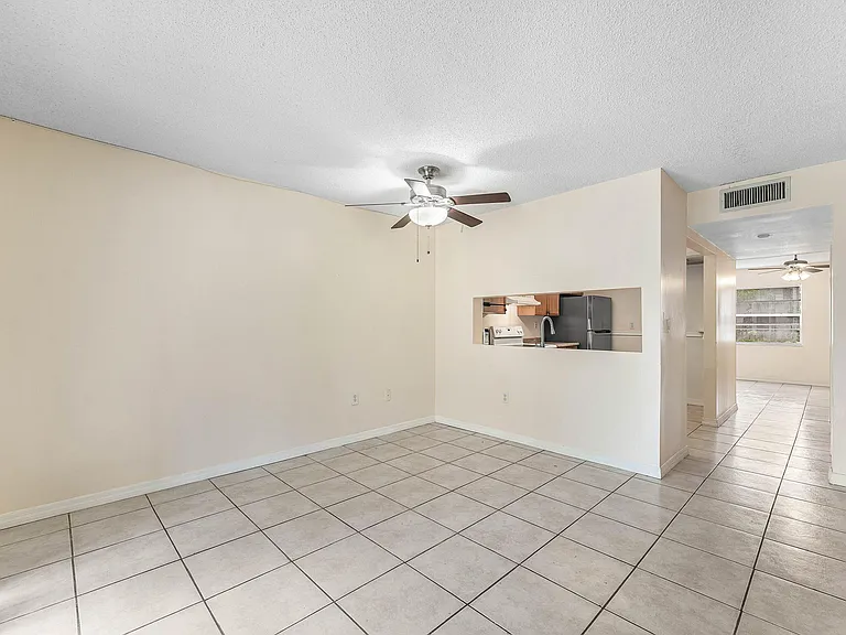 9050 NW 28th St #112 — Photo 11