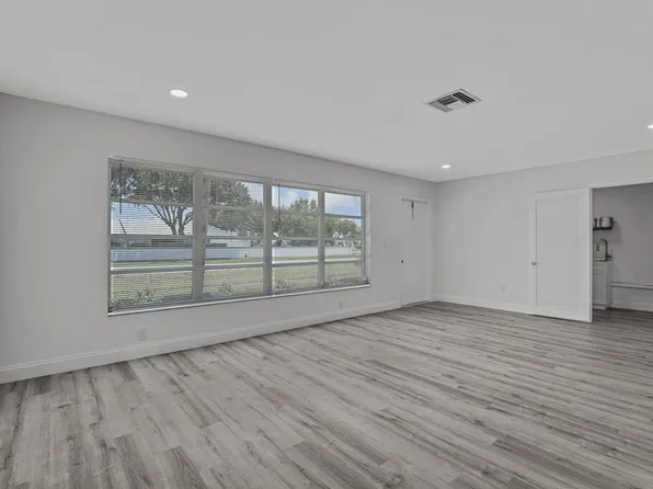 5775 Fernley Drive W #135, West Palm Beach, FL 33415