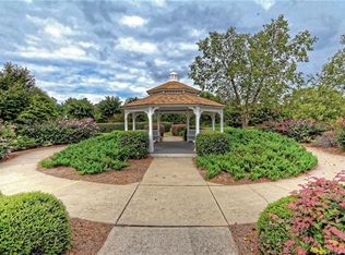 10413 Columbia Crest Ct, Charlotte, NC 28270