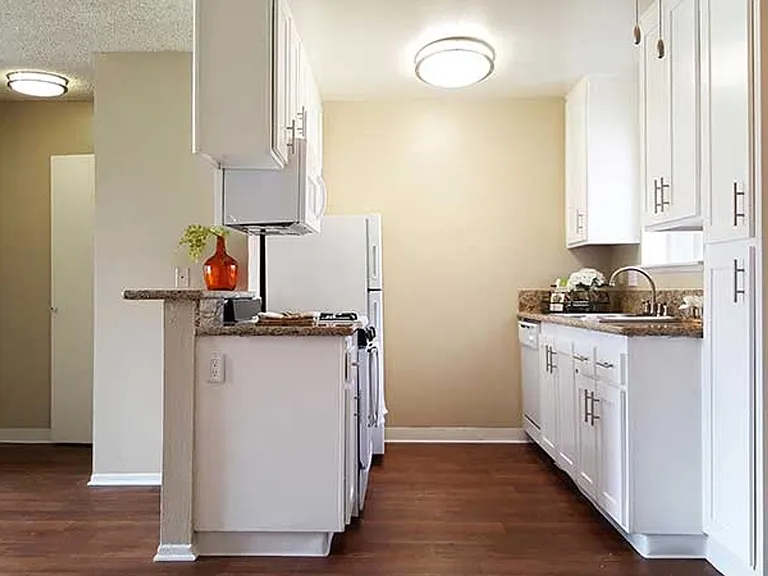 Shadow Mountain Apartments — Photo 24