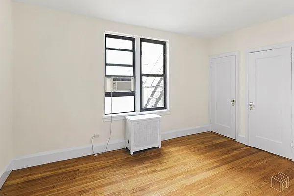 Rented by Halstead Real Estate | media 28