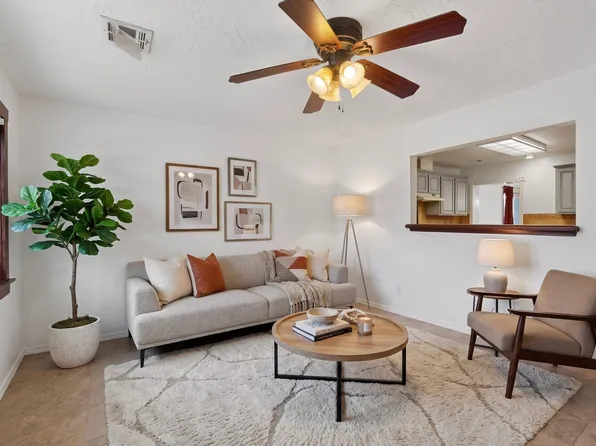 1401 Vista Del Rio Rd SW, Albuquerque, NM 87105