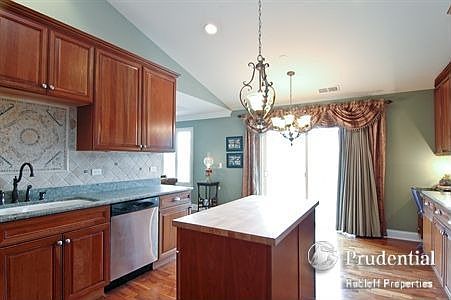 4th image of 1991 Crenshaw Cir