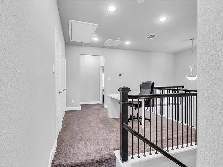 2953 Galveston St — Photo 14
