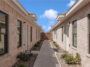 912 W La Pointe Ave, Alton, TX 78573