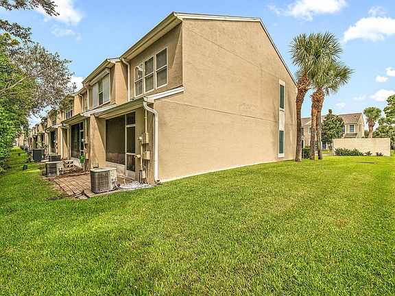 5th image of 1301 Hampton Park Ln