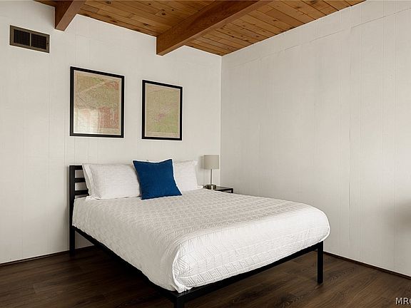 5th image of 33010 Juniper Ln