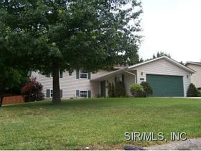 4364 Thadway Dr photo 1
