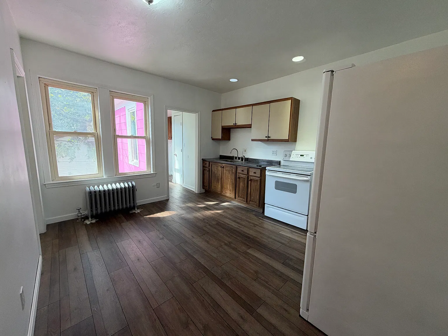 3 bed, $2,195 — Photo 4