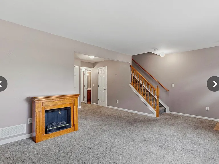 29760 Beverly Ln — Photo 2