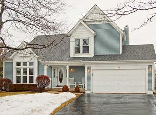 775 Warwick Ct, Lake Zurich, IL