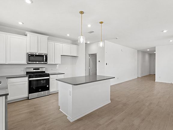 5th image of 4159 Long Leaf Bend Blvd