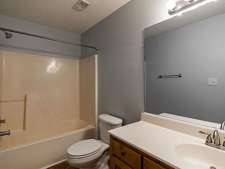 345 Research Dr #72 — Photo 40