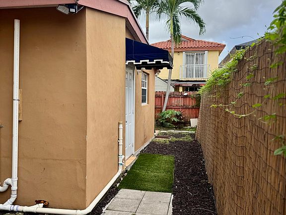 5th image of 1110 SW 104th Ave