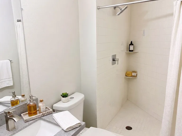 4232 N 32nd St #27 — Photo 9