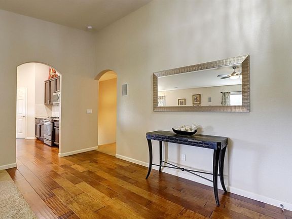 3rd image of 10900 Sycamore Ct