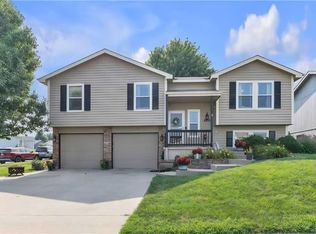 2210 Meadow Trail St, Joseph, MO 64503