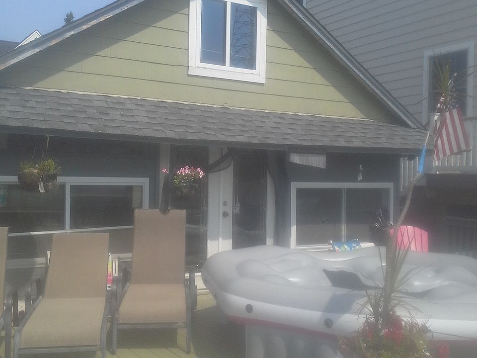 2nd image of 93B Ocean Ave