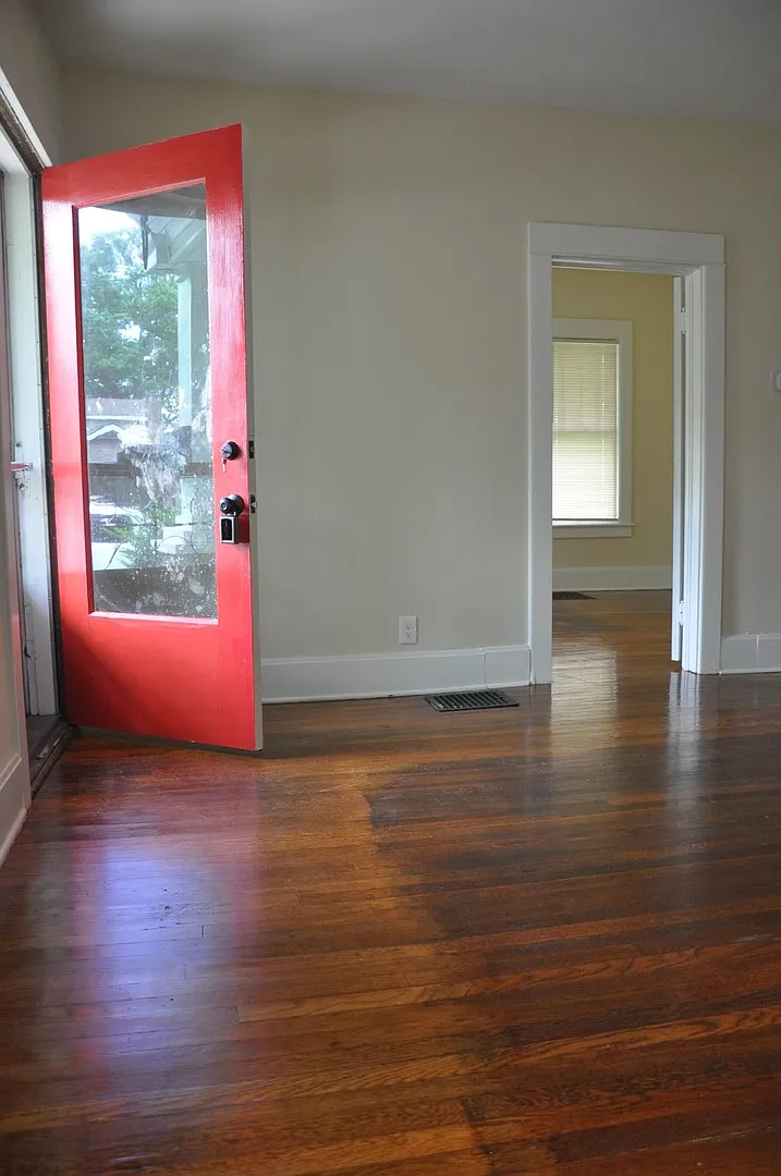 Pre-Leasing Now for Fall Semester 2026 — Photo 3