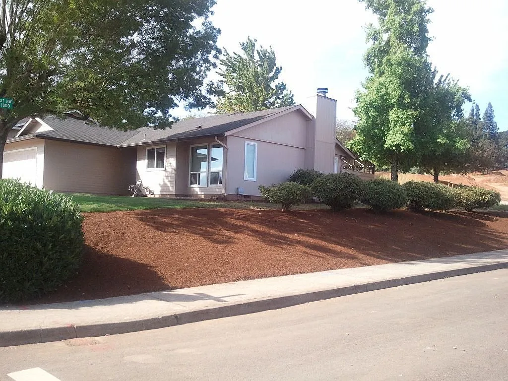 1933 Mousebird Ave NW photo 1