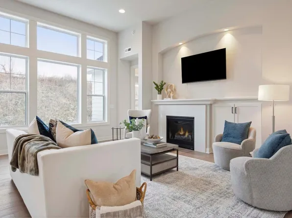 6538 Harvest Way, Chaska, MN 55318