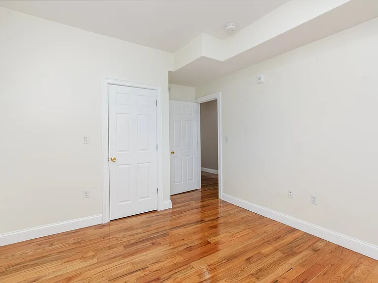 18 Baird St #2 — Photo 10