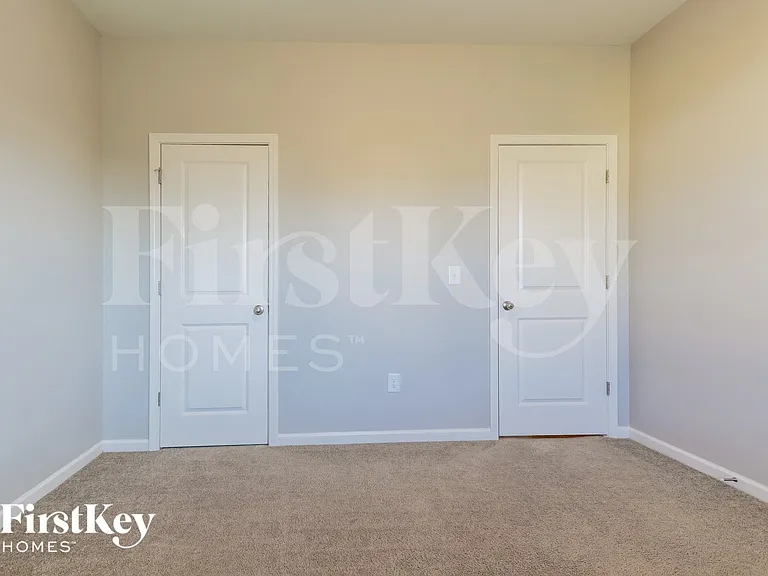 115 Bennett Ct — Photo 12