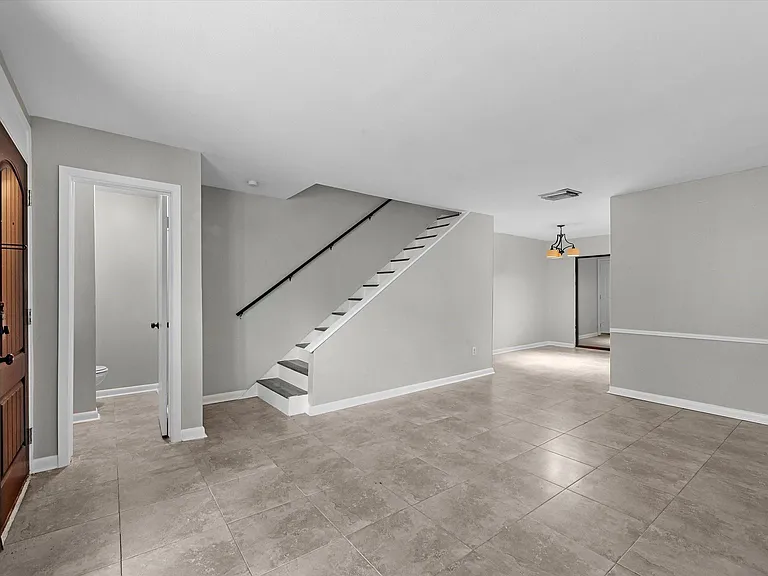 2647 Marilee Ln — Photo 8