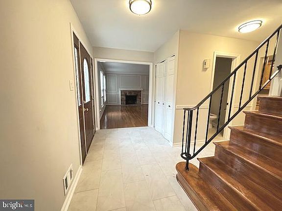 3rd image of 2053 Kingshouse Rd