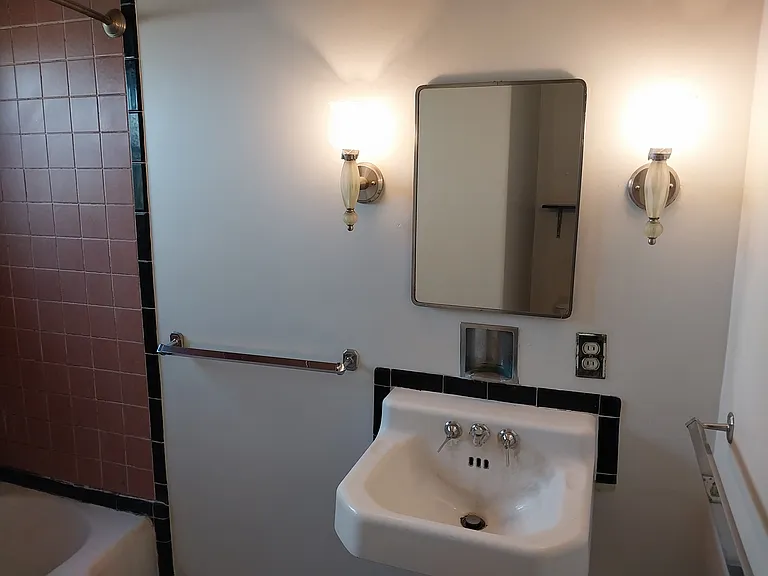 1015 Candelaria Rd NW — Photo 21