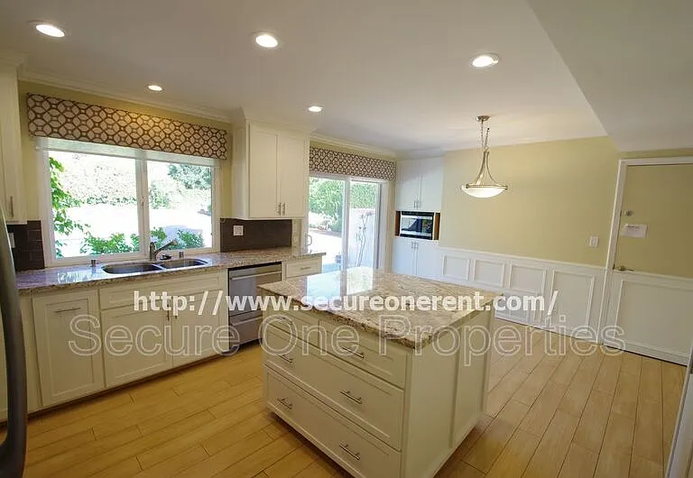 5827 Fairhaven Ave — Photo 10
