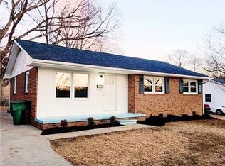 728 Oakgrove Dr, Graham, NC 27253