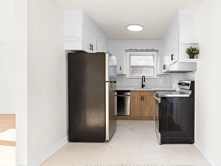 1030 Davenport Rd #2 — Photo 11