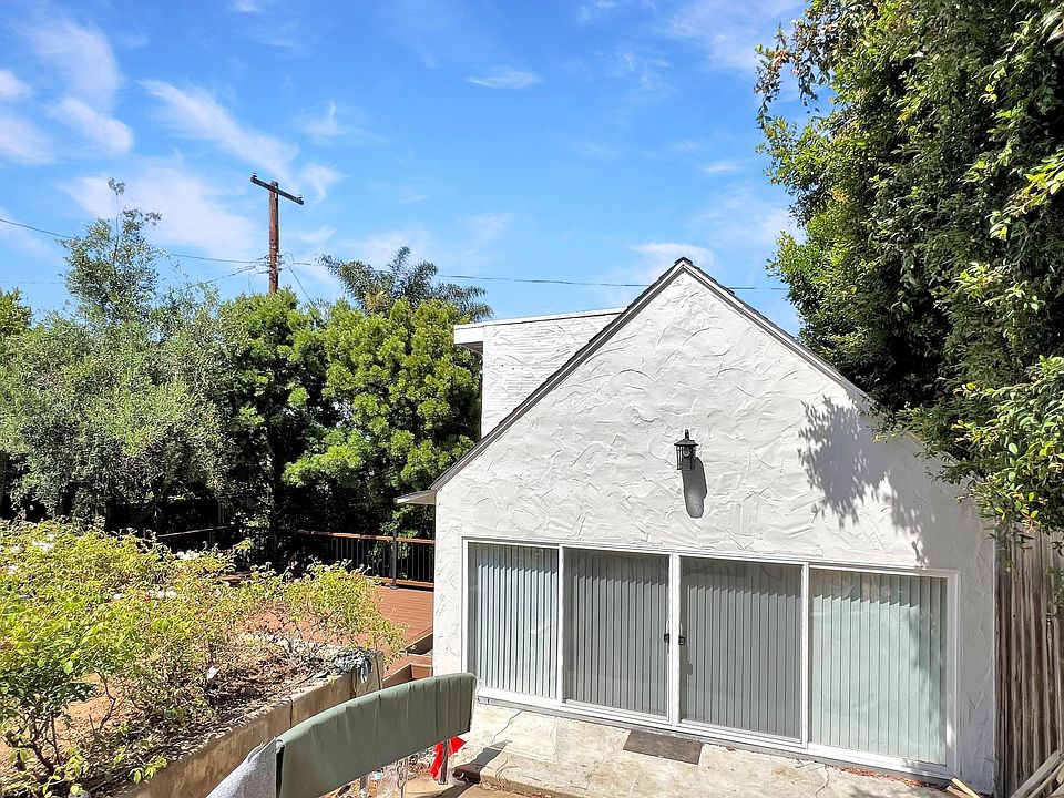 1st image of 2540 Aiken Ave