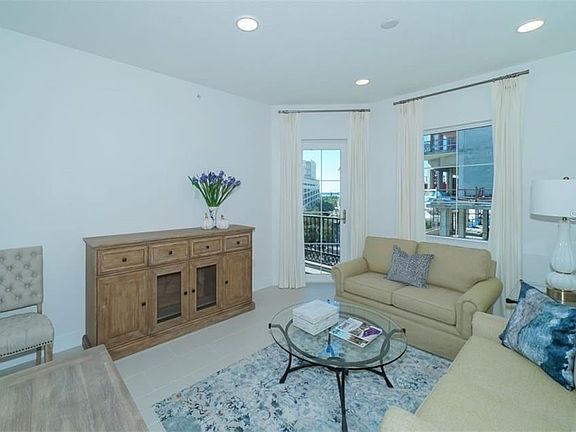 4th image of 1500 State St #504