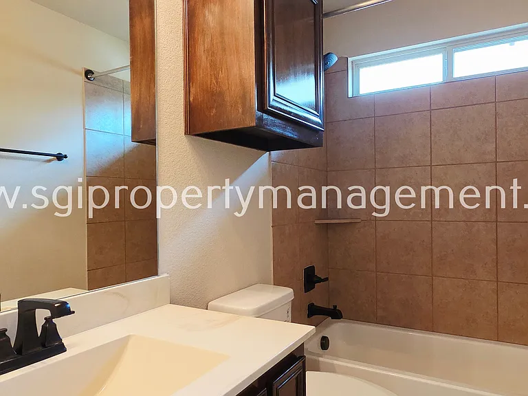 12381 Summertree Dr — Photo 35