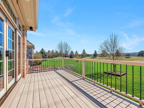 3rd image of 8905 N Upper River Ct