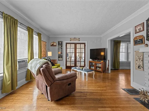 2843 E Derbyshire Rd APT 1, Cleveland, OH 44118